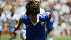 El eterno Diego Maradona en acción.
