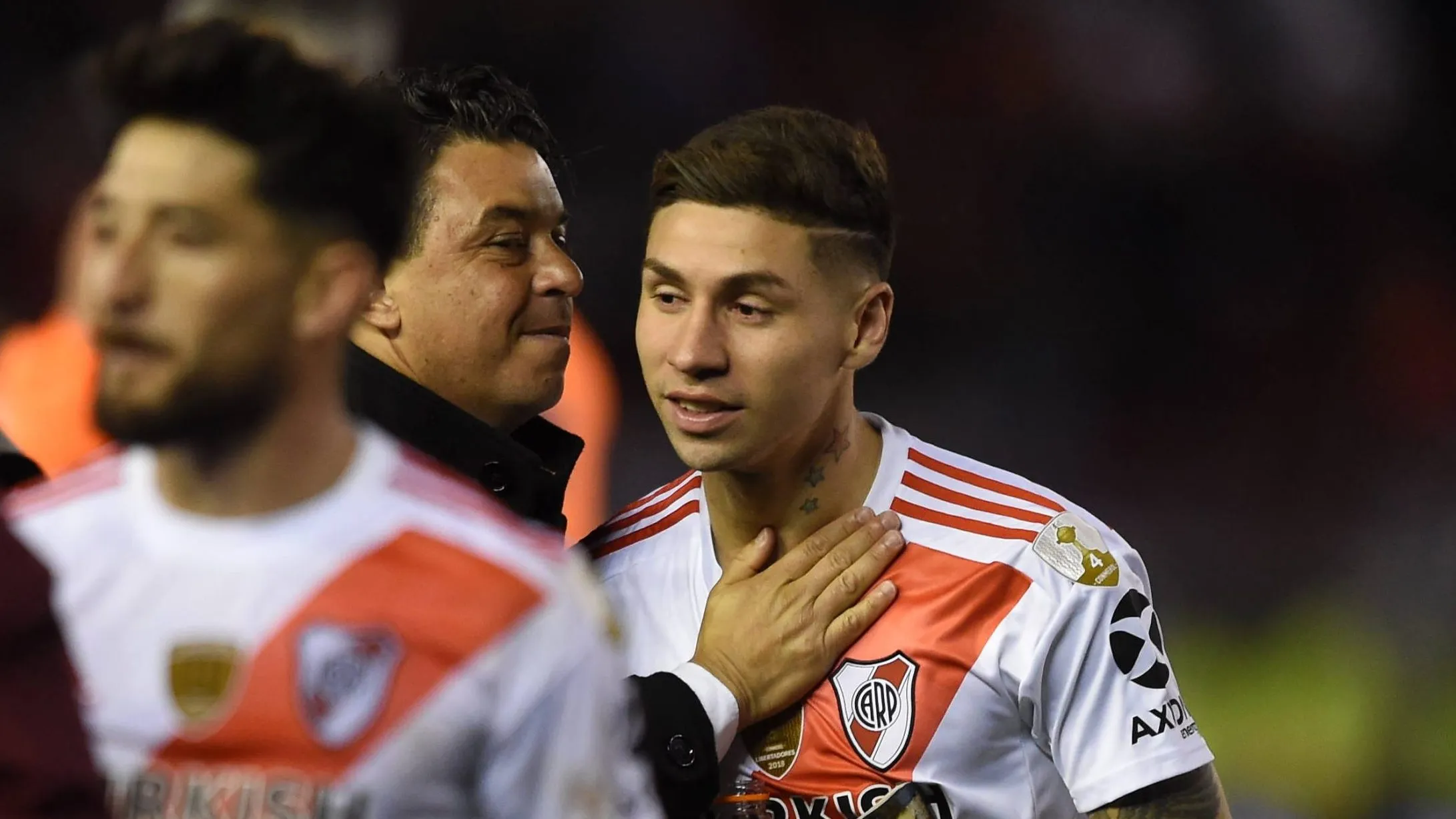 Marcelo Gallardo junto a Gonzalo Montiel. (Foto: IMAGO).