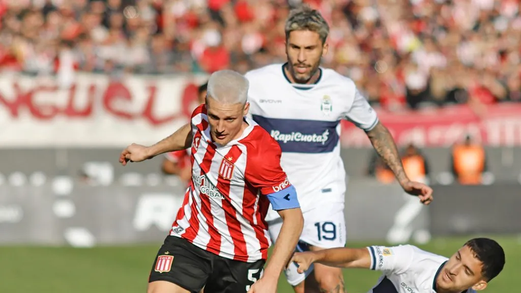 Santiago Ascacíbar, pilar de Estudiantes.