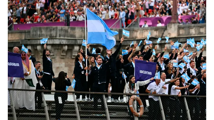 Luciano De Cecco y Rocío Sánchez Moccia son los abanderados del equipo olímpico.