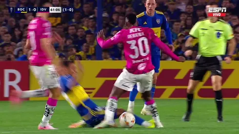 Delgado vio la roja en Boca.