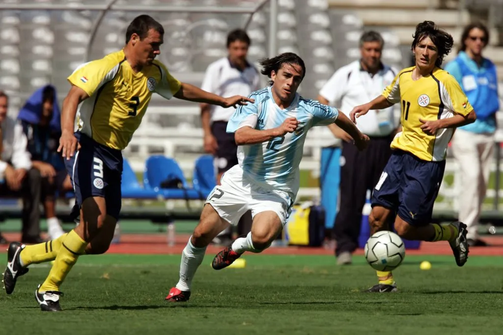 Mauro Rosales en la final de los Juegos Olímpicos 2004 entre Argentina y Paraguay. (Foto: IMAGO)