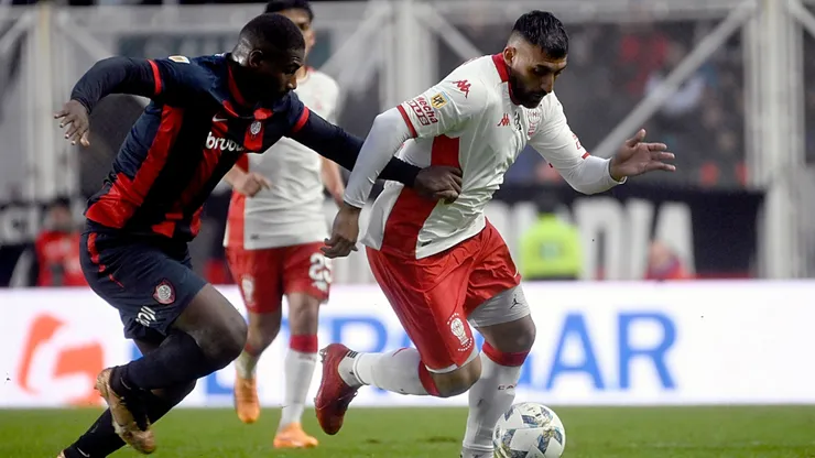 Herazo y Wanchope Ábila en el clásico San Lorenzo vs. Huracán.