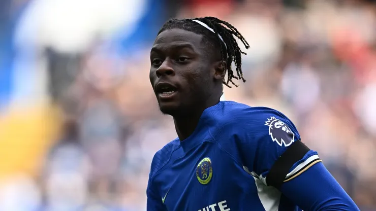 Lesley Ugochukwu, jugador francés, dejaría Chelsea en este mercado.