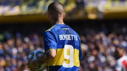 Darío Benedetto con la camiseta 9 de Boca.