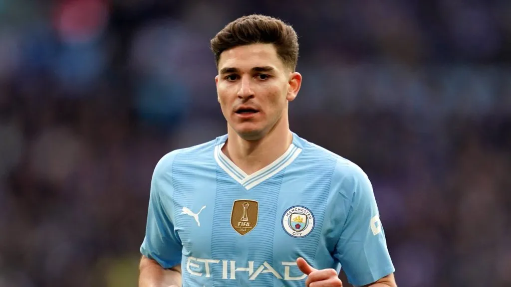 Julián Álvarez no quiere seguir como suplente en Manchester City.
