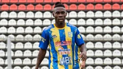 Félix Orode, el futbolista nigeriano, ex San Lorenzo y actual de Ballester.