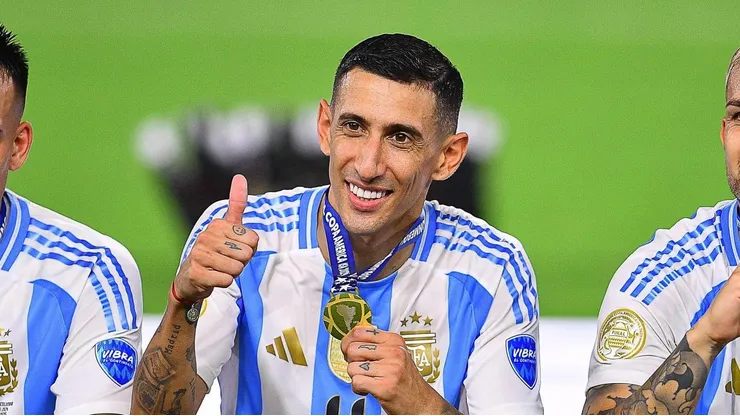 Ángel Di María consoló a los jugadores de Colombia tras la Final de la Copa América de Estados Unidos 2024.