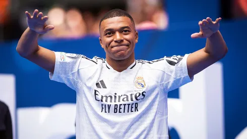 El gesto de Cristiano Ronaldo que hizo Kylian Mbappé en su presentación