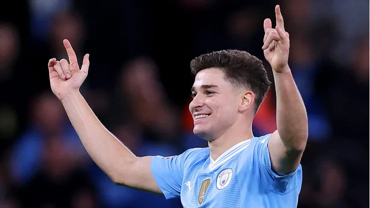 Julián Álvarez podría dejar al Manchester City.