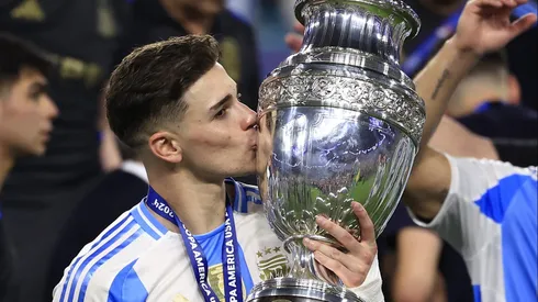 Julián Álvarez, bicampeón de la Copa América. ¿Tendrá Garnacho el mismo camino que él?
