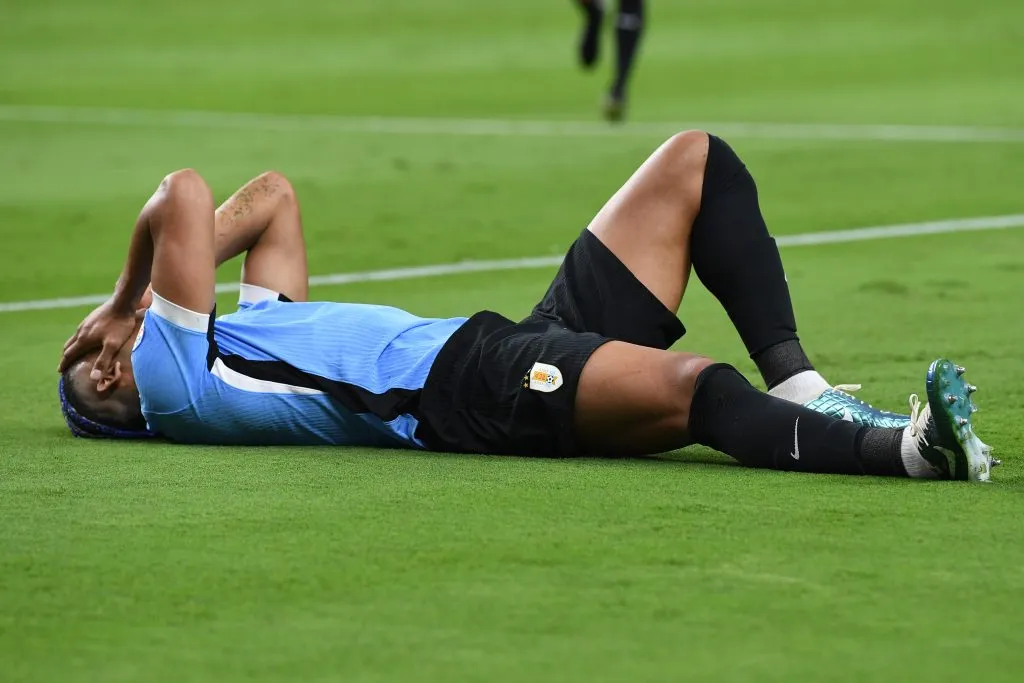 No podrá estar presente tampoco con Uruguay en los próximos partidos de Eliminatorias.