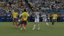 La mano de Cuesta que no fue cobrada como penal.