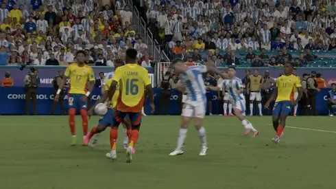 La mano de Cuesta que no fue cobrada como penal.