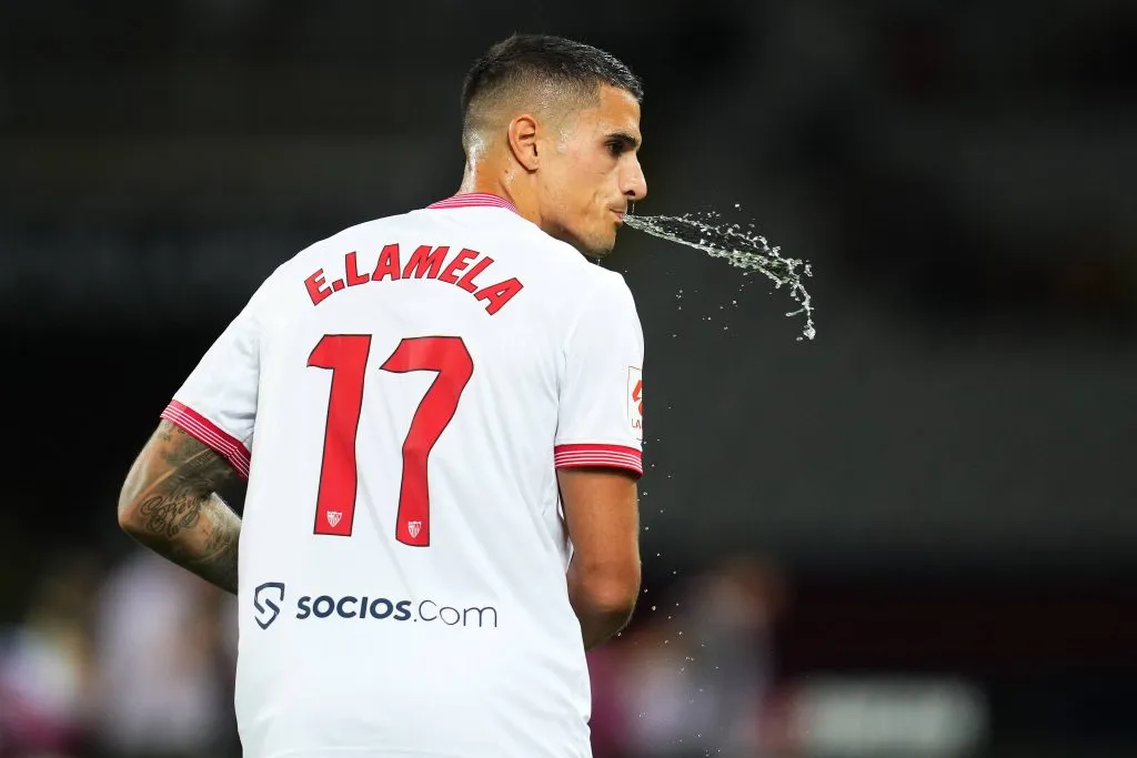 De último paso por Sevilla, Erik Lamela también reacaerá en AEK con el pase en su poder.
