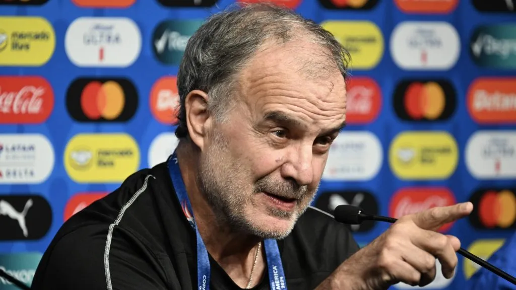 Marcelo Bielsa en conferencia de prensa. (Foto: Getty).