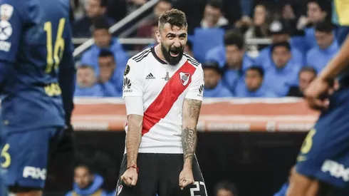 Lucas Pratto celebra su tanto ante Boca en el Bernabéu.