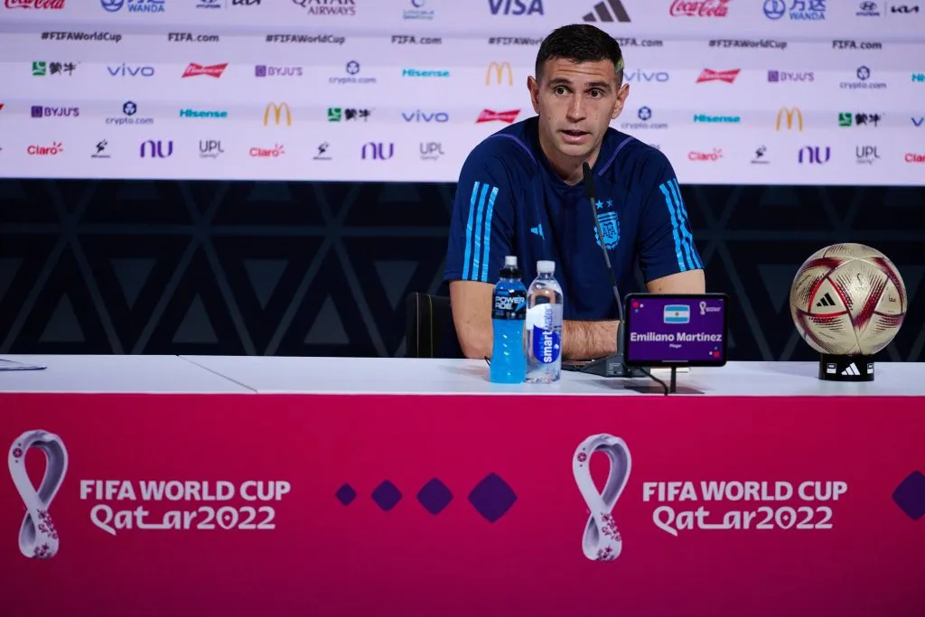 El Dibu Martínez en la previa de la Final de la Copa del Mundo de Qatar 2022.