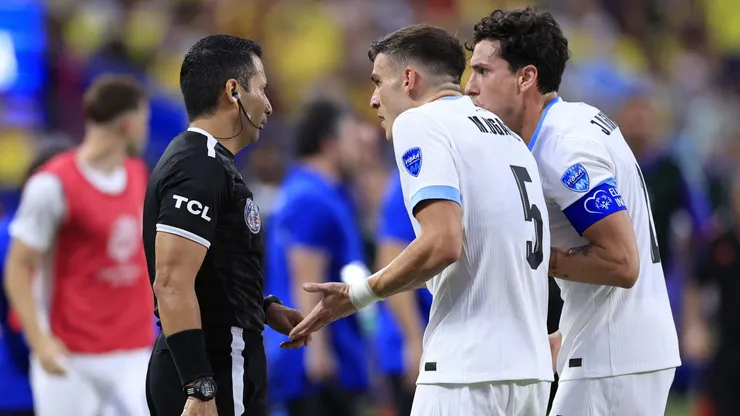La semifinal ante Colombia terminó con incidentes en las tribunas.