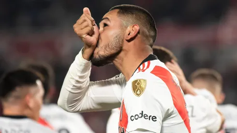 David Martínez festejando un gol en River.