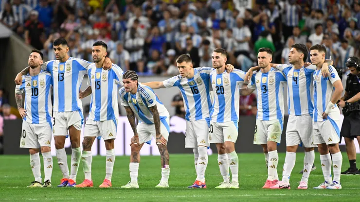 Los jugadores argentinos en los penales contra Ecuador, en los cuartos de final de la Copa América 2024.