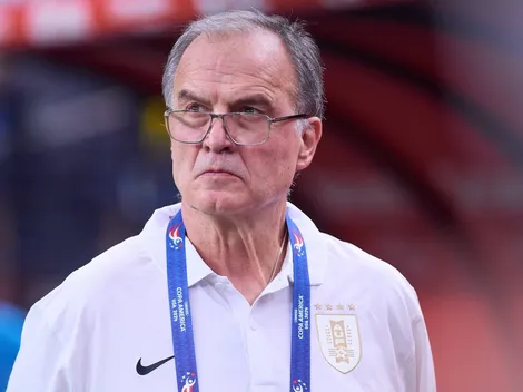 El gesto que no se vio en TV de Bielsa con un futbolista brasileño después del triunfo de Uruguay