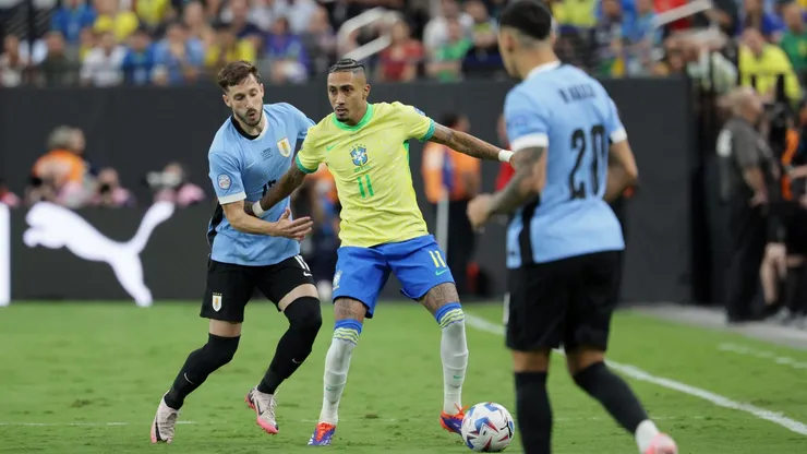 Uruguay y Brasil se enfrentan por Copa América