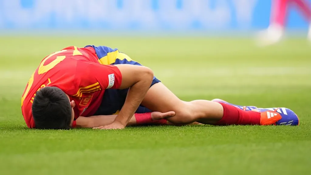 Pedri tuvo que dejar el terreno de juego a los 7 minutos del primer tiempo.