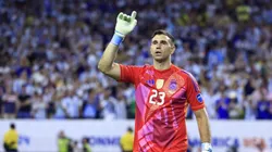 Dibu Martínez alcanzó un nuevo récord con la Selección Argentina: la reacción de Goycochea y de sus compañeros