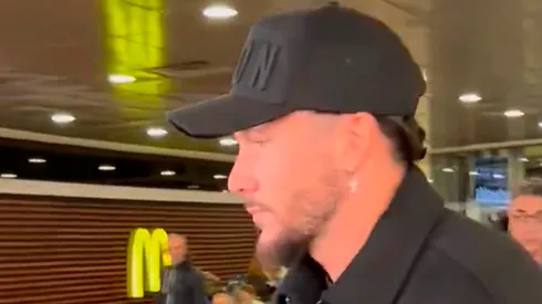 Jeremías Ledesma en Ezeiza.