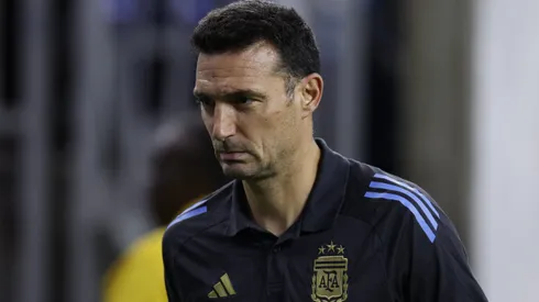 Lionel Scaloni no quedó conforme con el rendimiento de Argentina. (Foto: Getty).