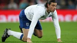 De ser el nueve titular de Inglaterra a casi terminar preso