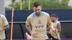 Messi entrenó a la par a 2 días del partido ante Ecuador