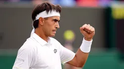 Francisco Comesaña festejando en Wimbledon.