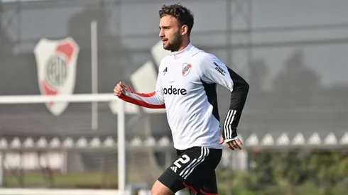 Sebastián Boselli quedó fuera del banco ante Huracán.