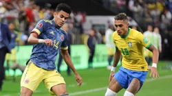 Luis Díaz y Raphinha durante un Colombia - Brasil.