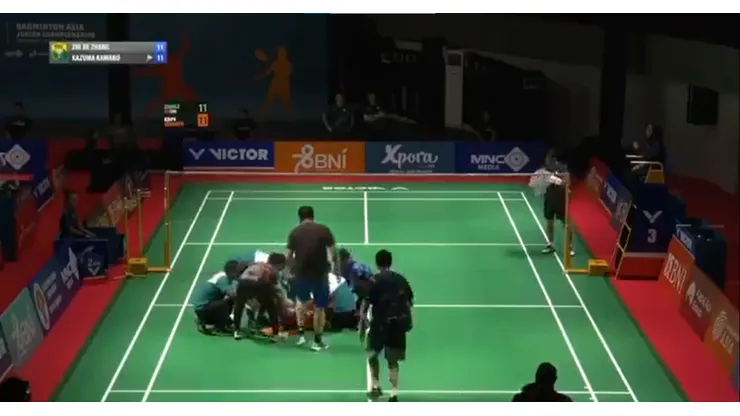 Zhang Zhijie falleció tras desplomarse en pleno partido.