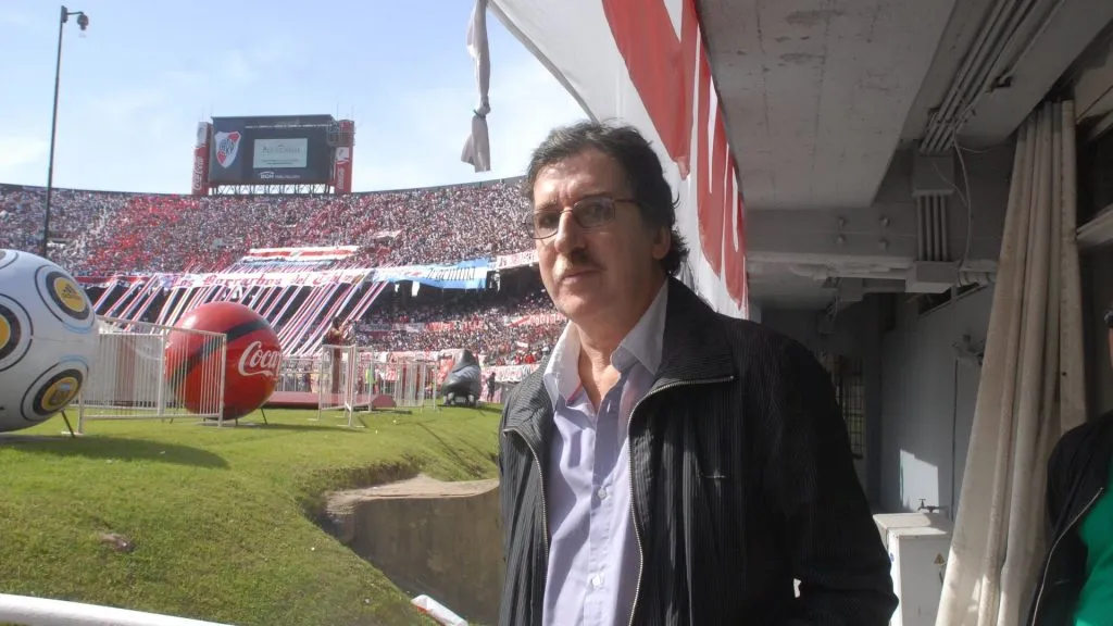 Charly García es un emblema de la música nacional, y fanático de River. (Twitter: @RiverPlate)
