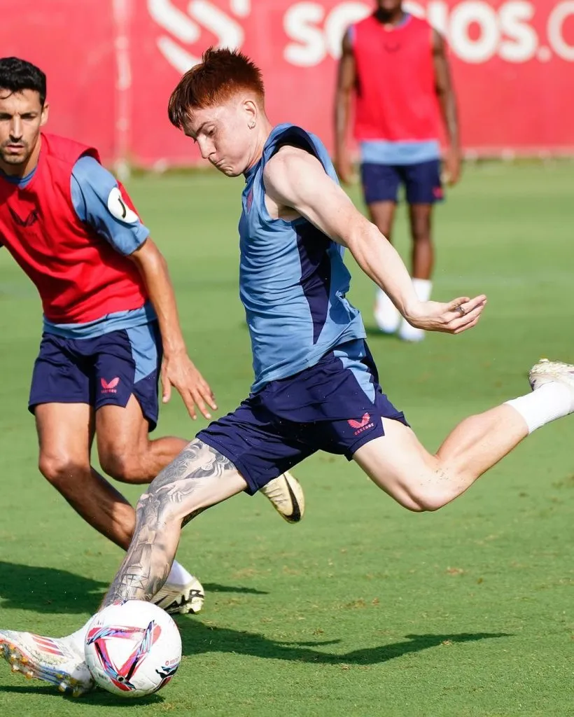 Valentín Barco entrenando en Sevilla. (Foto: Prensa Sevilla).