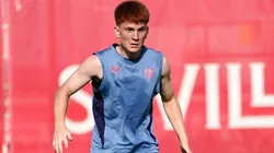 Mas problemas para Valentín Barco: se frustró la salida de un jugador clave para su inscripción en Sevilla