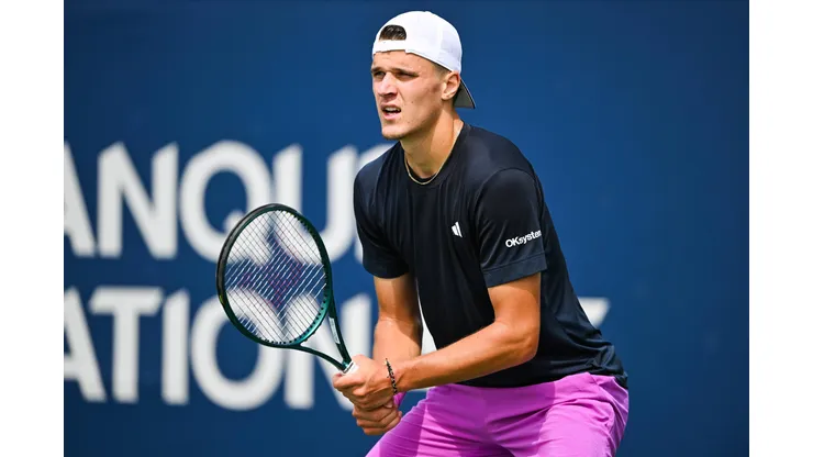 Jakub Mensik dio el golpe en el US Open.