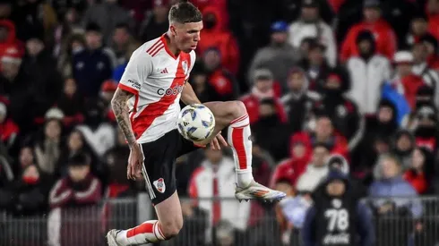 Franco Carboni con la camiseta de River.