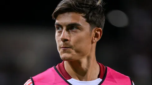 Tras la decisión de quedarse en Roma, Paulo Dybala fue sorprendido por los hinchas en su propia casa