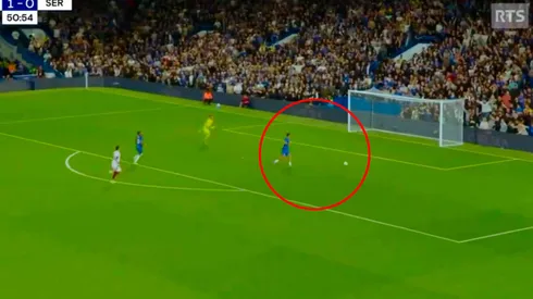 El insólito errado de Marc Guiu por Conference League.