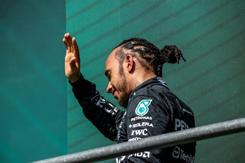 Hamilton correrá sus últimas tres carreras con Mercedes. IMAGO