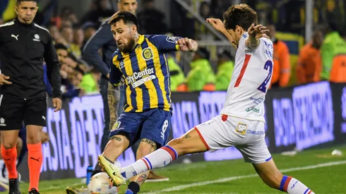 Jonathan Gómez, en el partido de ida entre Rosario Central y Fortaleza.