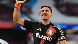 Dibu Martínez renovó con el Aston Villa