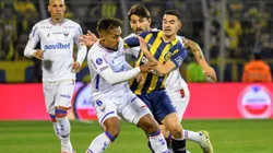 Rosario Central y Fortaleza, en el partido de ida.