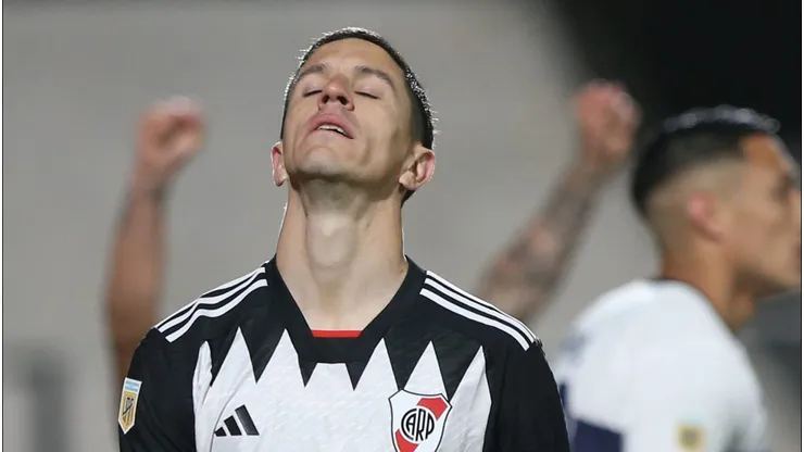 Nacho Fernández fue silbado por los hinchas de Gimnasia