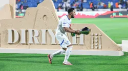 Salem Al-Dawsari celebra un nuevo título con Al Hilal.